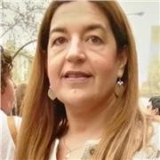Diplomada en Ciencias Empresariales imparte clases de matematicas